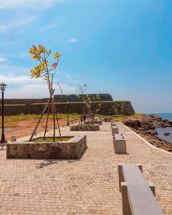 Oesis - Stylish Villa Steps From Historic Galle Fort Exterior photo